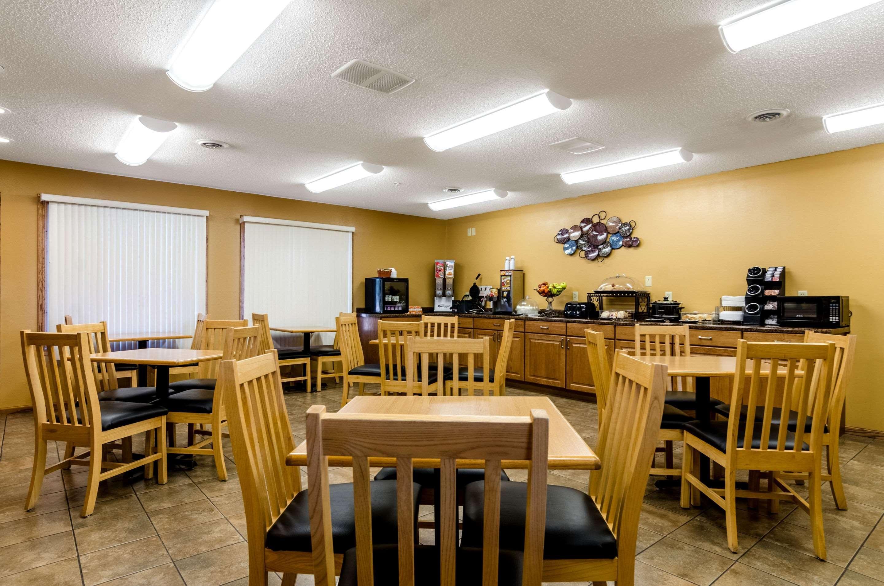 Rodeway Inn Ainsworth Luaran gambar